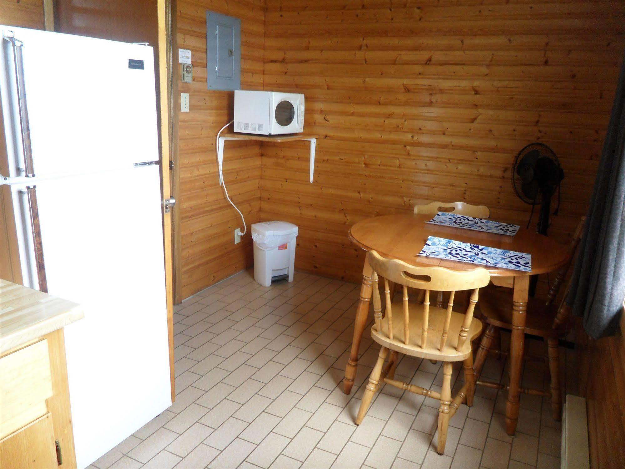 Hillcrest Motel Saint-Jean Extérieur photo